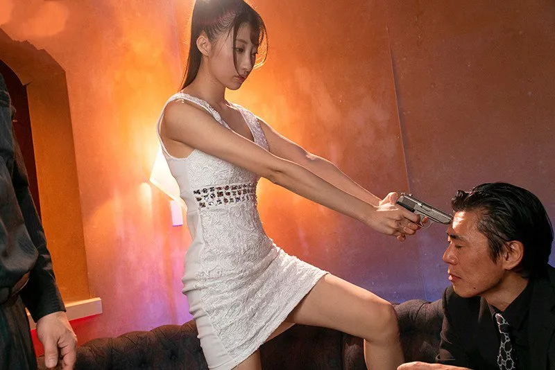 Không Thể Chịu Đựng Được Sự Khiêu Khích Vô Thức Của Cô Vợ Dệt Kim Gợi Cảm